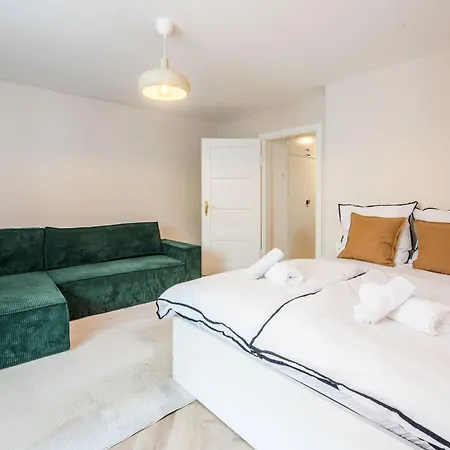 Modernes Design-apartment Mit Großer Küche In Augsburger Altstadt Kapuzinergasse *
