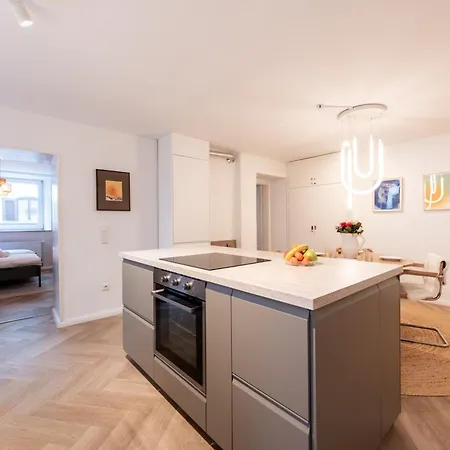 Modernes Design-apartment Mit Grosser Kueche In Augsburger Altstadt Kapuzinergasse 奥格斯堡