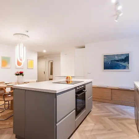 Appartement Modernes Design-apartment Mit Grosser Kueche In Augsburger Altstadt Kapuzinergasse